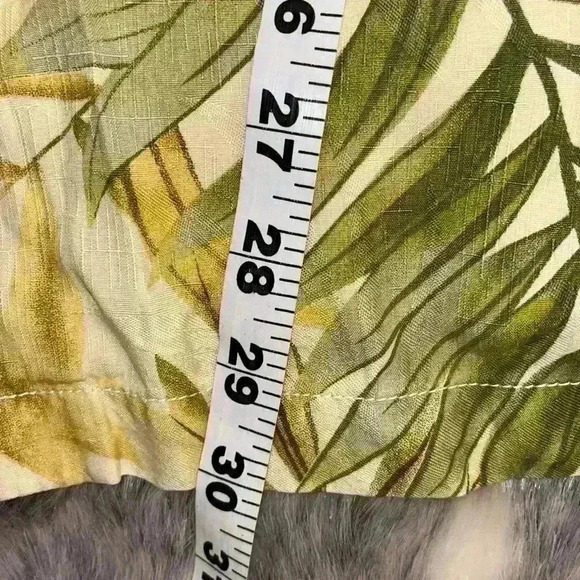 Tommy bahama SILK 100% HAWAIIAN SHIRT SZ XL  TAN GREEN PALM TREE LEAVES - Picture 4 of 5
